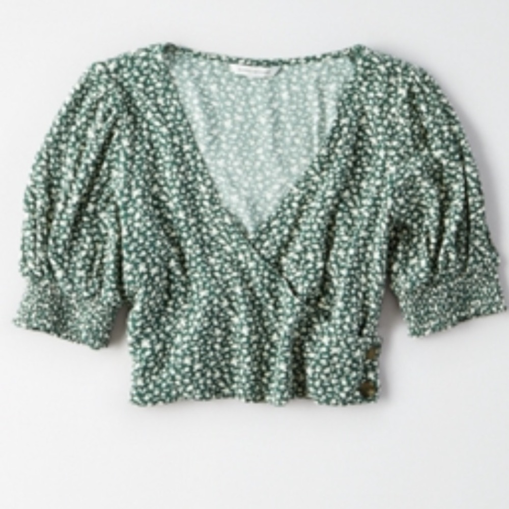 !!FIRM PRICE!! AEO short sleeve wrap front top
